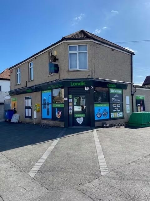 Seaborn Stores-Successful seaside business