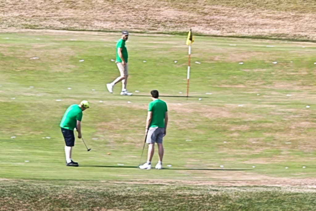 ShopMate Team Macmillan Golf challenege - in action